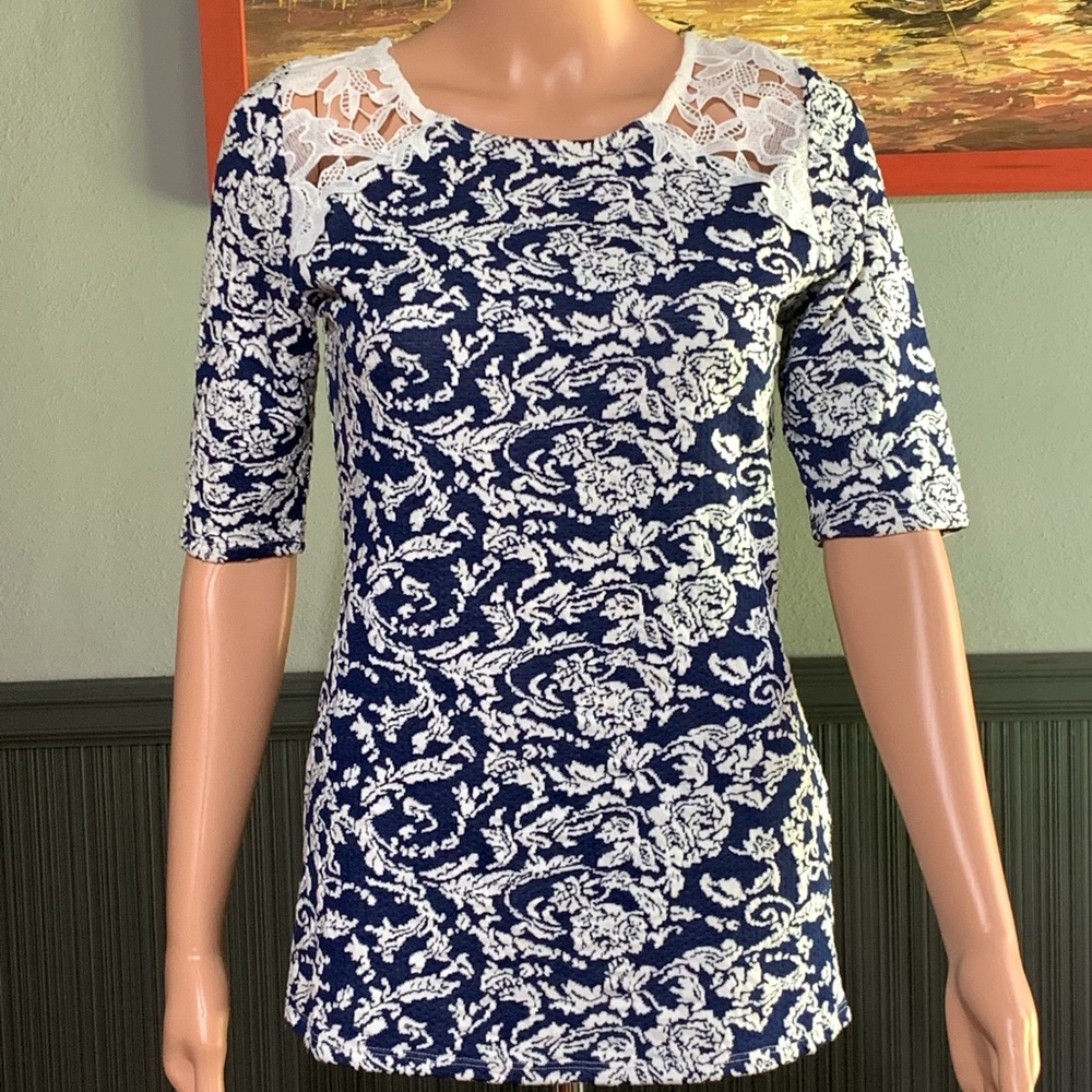 Sunday in Brooklyn Blouse SZ - M